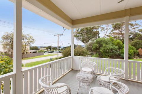 BEACHSIDE GETAWAY DROMANA - Accommodation Cooktown 1