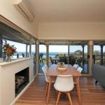 BAY VIEWS On MANNA DROMANA - Accommodation Cooktown 0