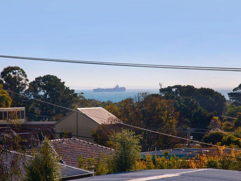FAMILY GETAWAY DROMANA - Accommodation Cooktown 5
