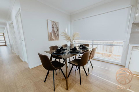 118 Refreshing 3BR Werribee Family House - Accommodation Cooktown 5