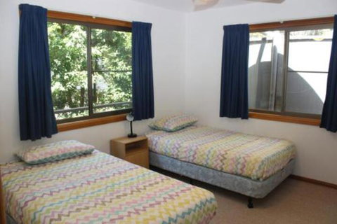 LIZ LAKE - Accommodation Cooktown 5