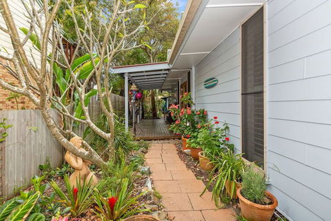 BEACH RETREAT - Accommodation Cooktown 1