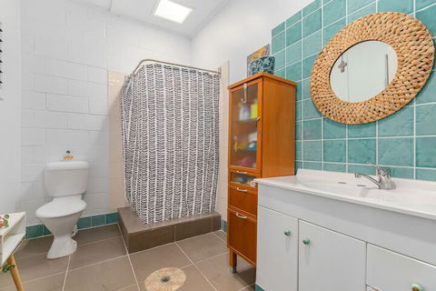 BEACH RETREAT - Accommodation Cooktown 5