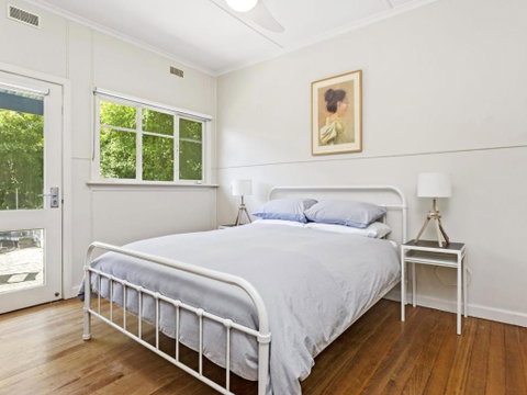 KIMBERLEY McCRAE - Accommodation Cooktown 2