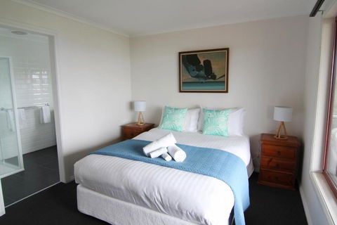 DOLPHIN LOOKOUT COTTAGE Amazing Views Of The Bay Of Fires - Accommodation Cooktown 2