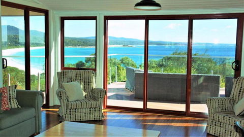 DOLPHIN LOOKOUT COTTAGE Amazing Views Of The Bay Of Fires - Accommodation Cooktown 3