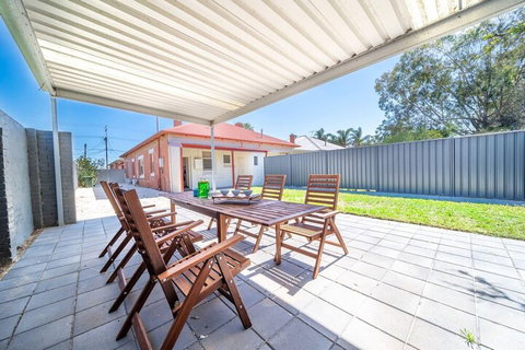 Kairos In Keswick Wifi Netflix Nespresso - Accommodation Cooktown 3