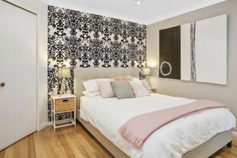 SEAVIEW Ocean Views From A Modern Townhouse - Accommodation Cooktown 3