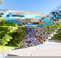 Stylish Beach Side Apartment Unit 5 33 Lorikeet Drive - Accommodation Cooktown