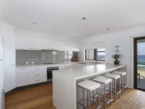 Beach Rd 24 Mollymook - Accommodation Cooktown 2