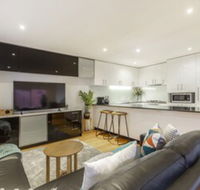 Tranquil Townhouse in Port Melbourne - Accommodation Cooktown