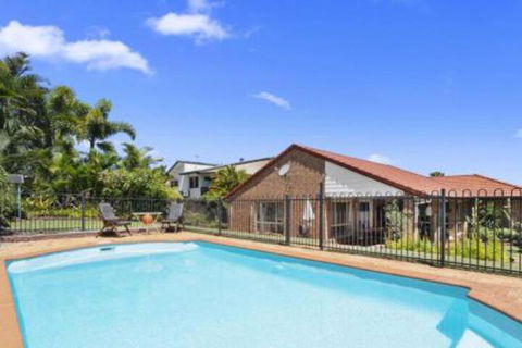 BB233 Banksia Beach Family Home 4 Bedrooms - Accommodation Cooktown 0
