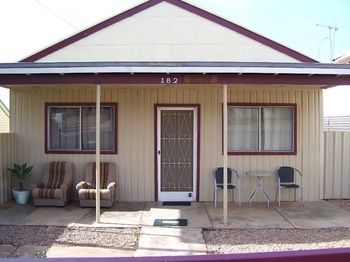 Aussie Bacon & Eggs Cottages - Accommodation Cooktown 0