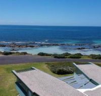 Boathouse nearly in the water  wonderful views - Accommodation Cooktown