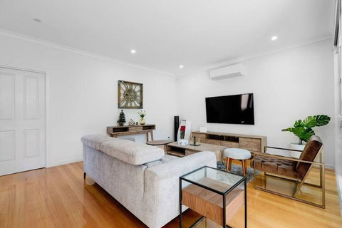 Impressive & Spacious New Townhouse@preston - Accommodation Cooktown 7
