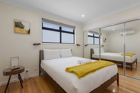 Impressive & Spacious New Townhouse@preston - Accommodation Cooktown 4