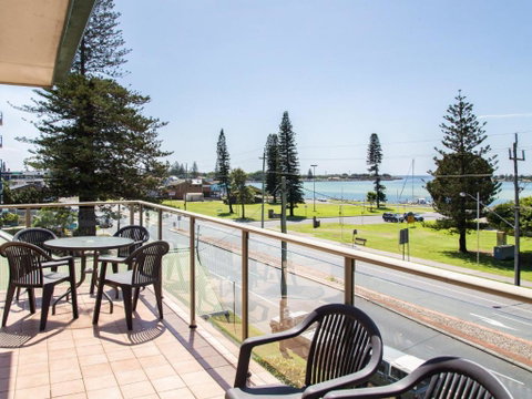 Oxley 8 At Tuncurry - Accommodation Cooktown 5