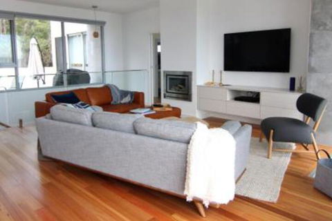 BEACHHOUSE BINALONG Luxury Waterfront Holiday House At Bay Of Fires - Accommodation Cooktown 5
