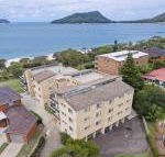 12 The Helm 22 Voyager Close unit in Little Beach with direct access to Shoal Bay Beach - Accommodation Cooktown