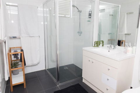 White Beach Cottage - Accommodation Cooktown 5