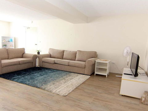 Kanandah 5 By The Lake! - Accommodation Cooktown 1