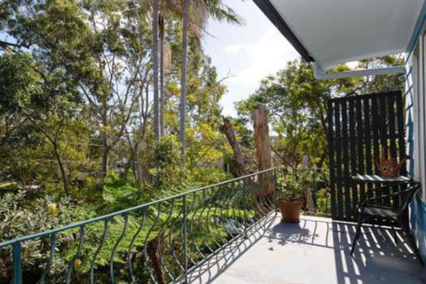 Rutland 1 / 13 Cromarty Road Pet Friendly Boat Parking Water Views Air Con - Accommodation Cooktown 7