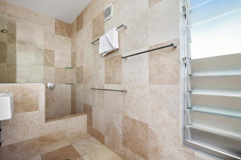 Contemporary & Central Sunshine Beach - Accommodation Cooktown 5