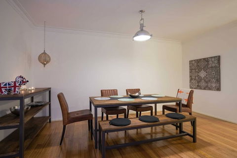 Urban Escape Strathfield - Accommodation Cooktown 6