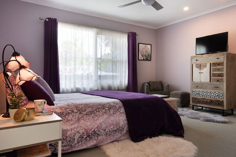 Christelle Cottage - Accommodation Cooktown 1