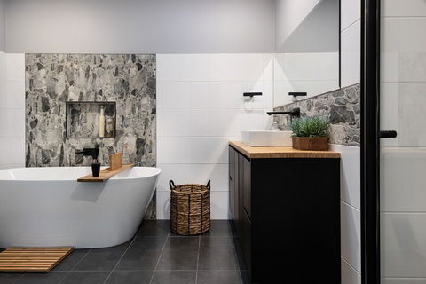 Christelle Cottage - Accommodation Cooktown 3