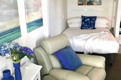 Beautiful Studio In Great Leafy Location - Accommodation Cooktown 3