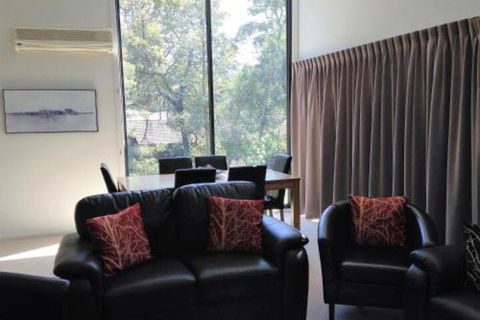 Glengarriff Townhouse 3 - Accommodation Cooktown 3