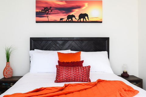 JUDD A Stylish Abode Awaits You - Accommodation Cooktown 2