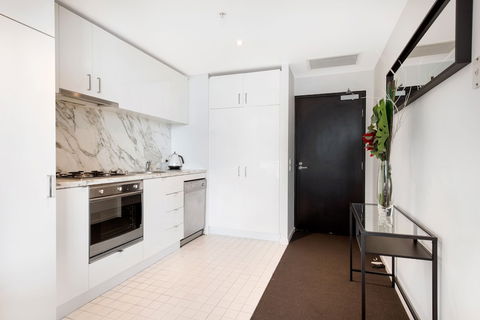 FARINA, 1BDR Docklands Apartment - Accommodation Cooktown 4