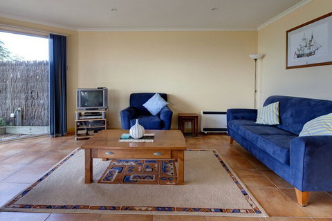 Wavecrest - Accommodation Cooktown 7