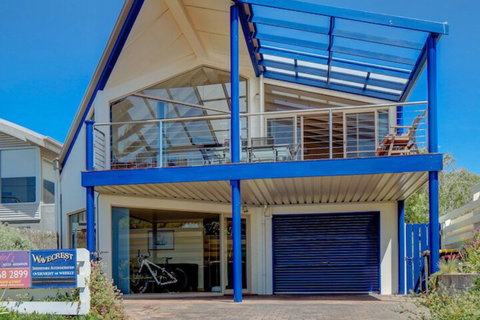 Wavecrest - Accommodation Cooktown 1