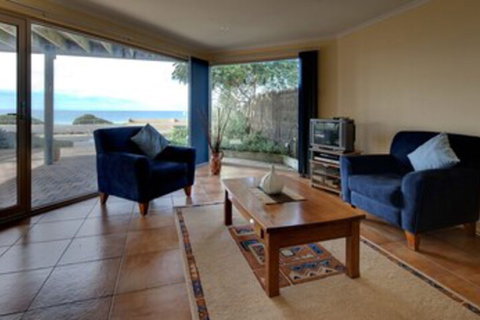Wavecrest - Accommodation Cooktown 0