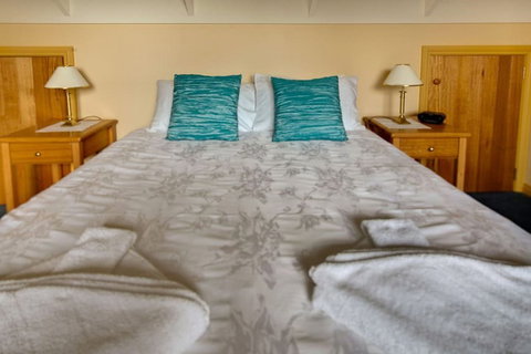 Wavecrest - Accommodation Cooktown 4