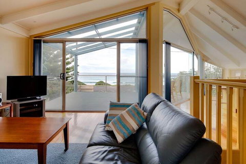 Wavecrest - Accommodation Cooktown 5
