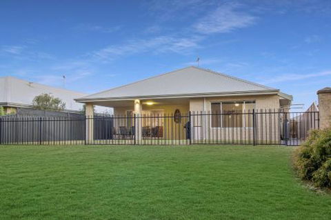 Fairway Isle - Accommodation Cooktown 3