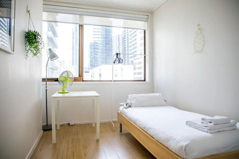Cozy 3 Bedroom Apartment In The Heart Of Melbourne CBD - Accommodation Cooktown 6