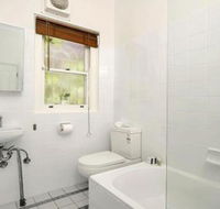 Spacious Two Bedroom Apartment in Crows Nest HUNT1 - Accommodation Cooktown