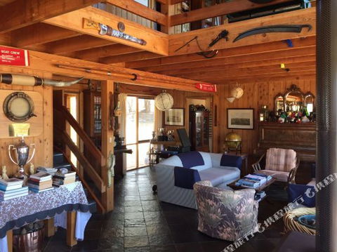 Donington - Accommodation Cooktown 5