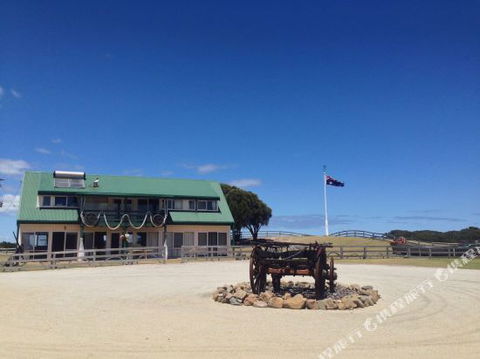 Donington - Accommodation Cooktown 3