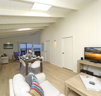 Pet Friendly Lentara St. 26 Fingal Bay - Accommodation Cooktown