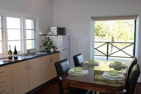 Upper Reach Spa Cottage - Accommodation Cooktown 5