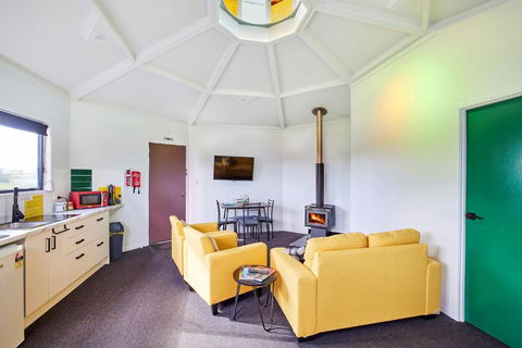 Zuny Yurt - Accommodation Cooktown 5