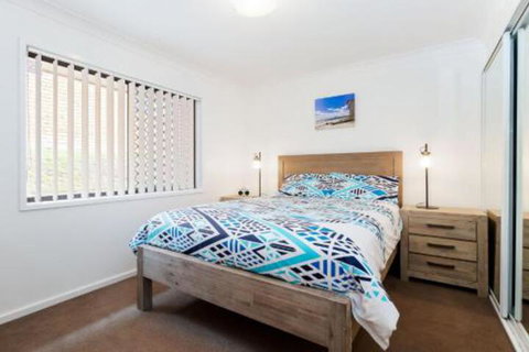 Kallaroo Street 3 Corlette - Accommodation Cooktown 3