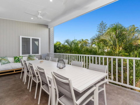 KINGY BEACH HOUSE At 162 - Accommodation Cooktown 2
