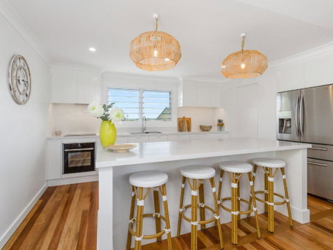 KINGY BEACH HOUSE At 162 - Accommodation Cooktown 1